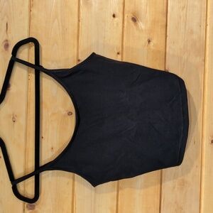 Everlane Perform crop tank